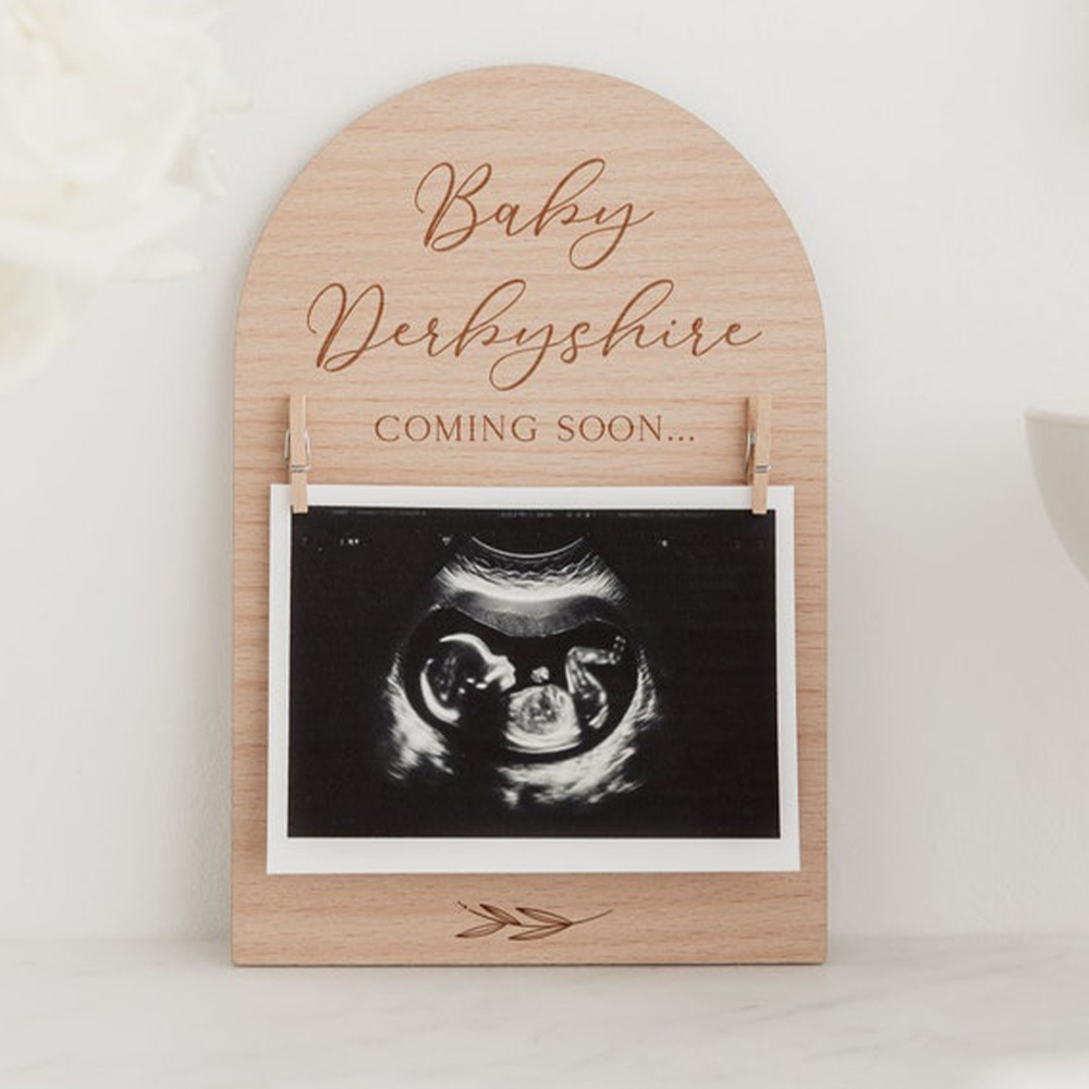 Sinal de anúncio de gravidez p - Engraved Wood Frame avaliação e preço