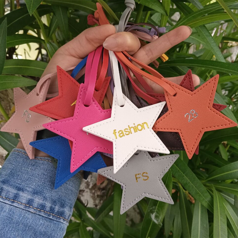 1 peça iniciais grátis estrela - Monogram Keychain Leather avaliação e preço